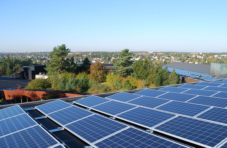 Como os sistemas solares podem dar suporte a armazéns frigoríficos 24 horas por dia, 7 dias por semana?